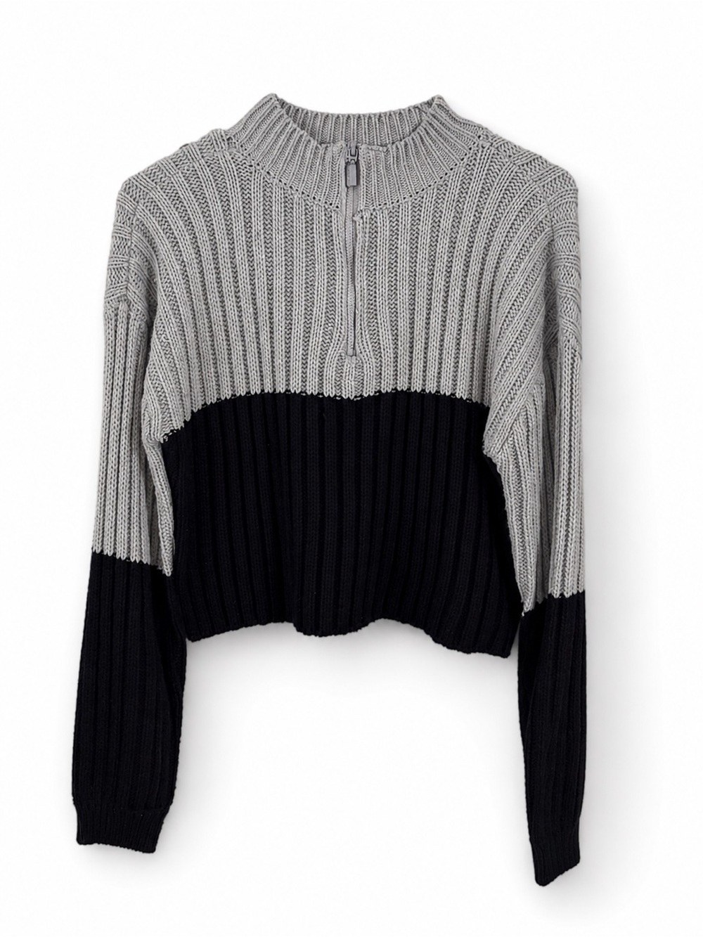 Cropped Rib-Knit Half-Zip Sweater - Gray & Black